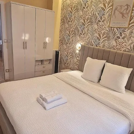 - 60 Sqm - Montmartre - 6p *