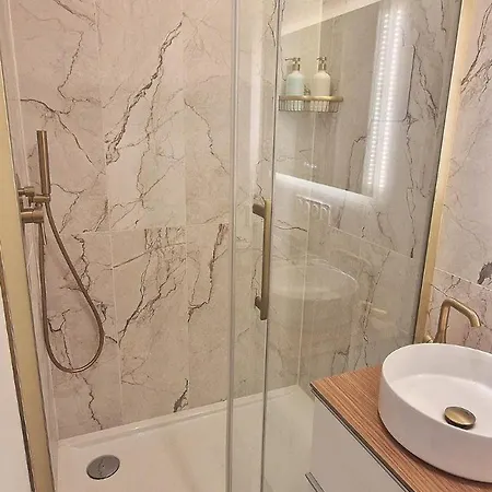 - 60 Sqm - Montmartre - 6p *